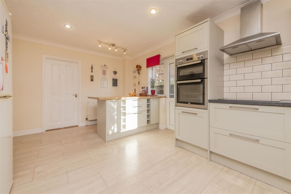 Images for Rose Terrace, Woodford EAID:oscarjamesapi BID:3