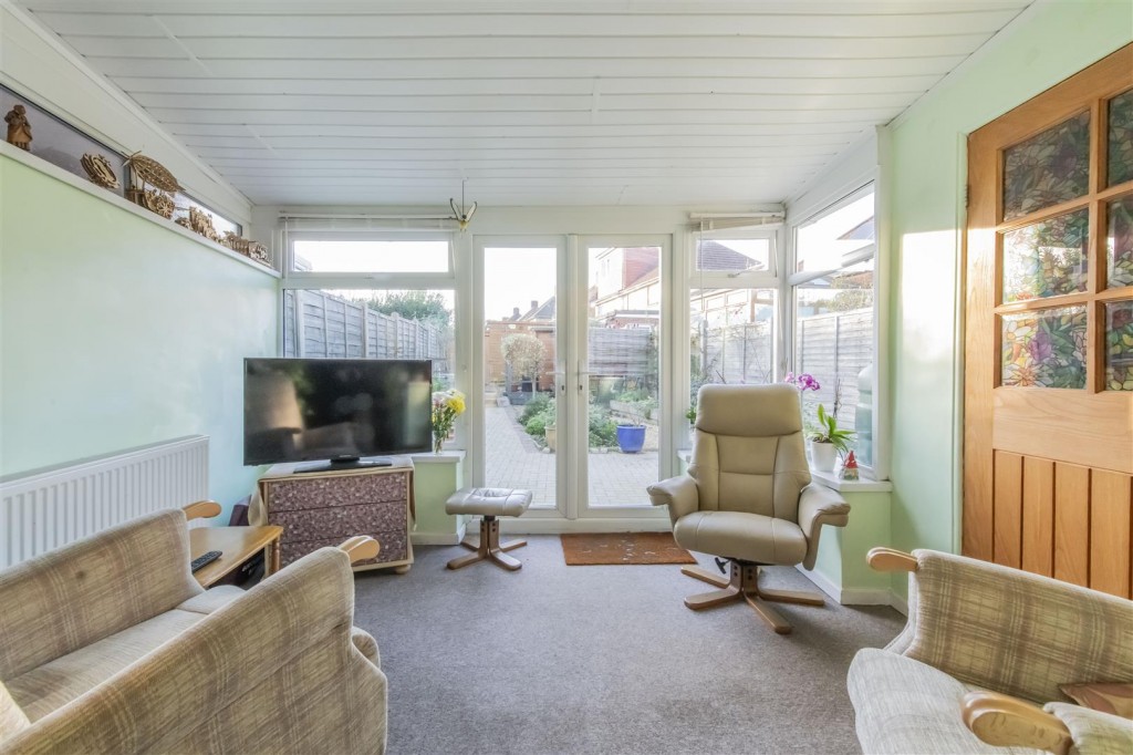Images for Hazel Road, Kettering EAID:oscarjamesapi BID:2
