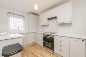 Images for Obelisk Road, Finedon, Wellingborough