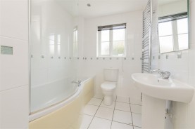 Images for Thistle Drive, Desborough, Kettering