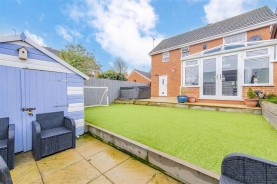 Images for Hollands Drive, Burton Latimer