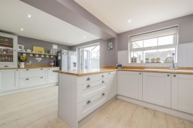 Images for Hollands Drive, Burton Latimer