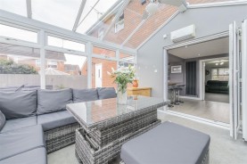 Images for Hollands Drive, Burton Latimer