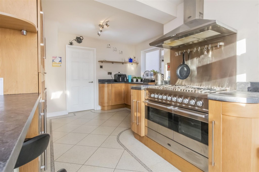 Images for St. Saviours Road, Kettering EAID:oscarjamesapi BID:2