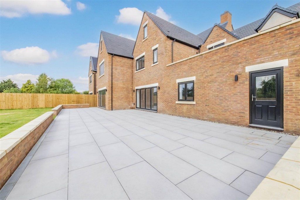 Images for Poplars Farm Road, Barton Seagrave EAID:oscarjamesapi BID:2