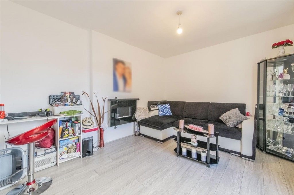 Images for Sulgrave Drive, Corby EAID:oscarjamesapi BID:4