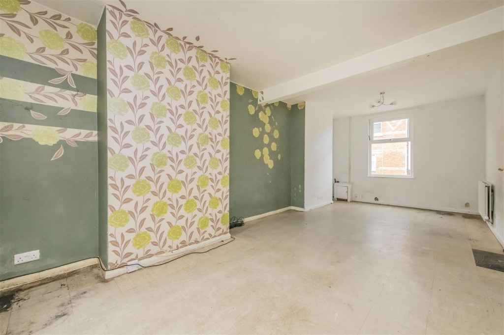 Images for Sandhill Road, Northampton EAID:oscarjamesapi BID:1