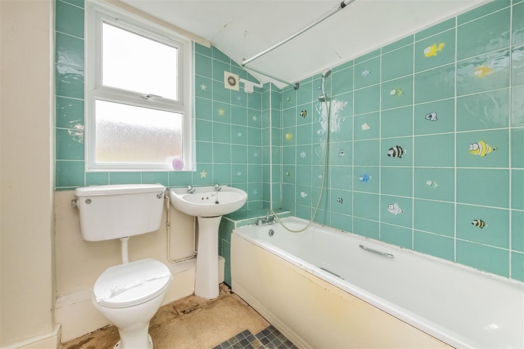 Images for Sandhill Road, Northampton EAID:oscarjamesapi BID:1