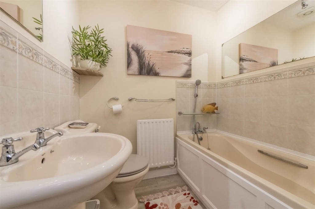 Images for Cross Brooks, Wootton, Northampton EAID:oscarjamesapi BID:1