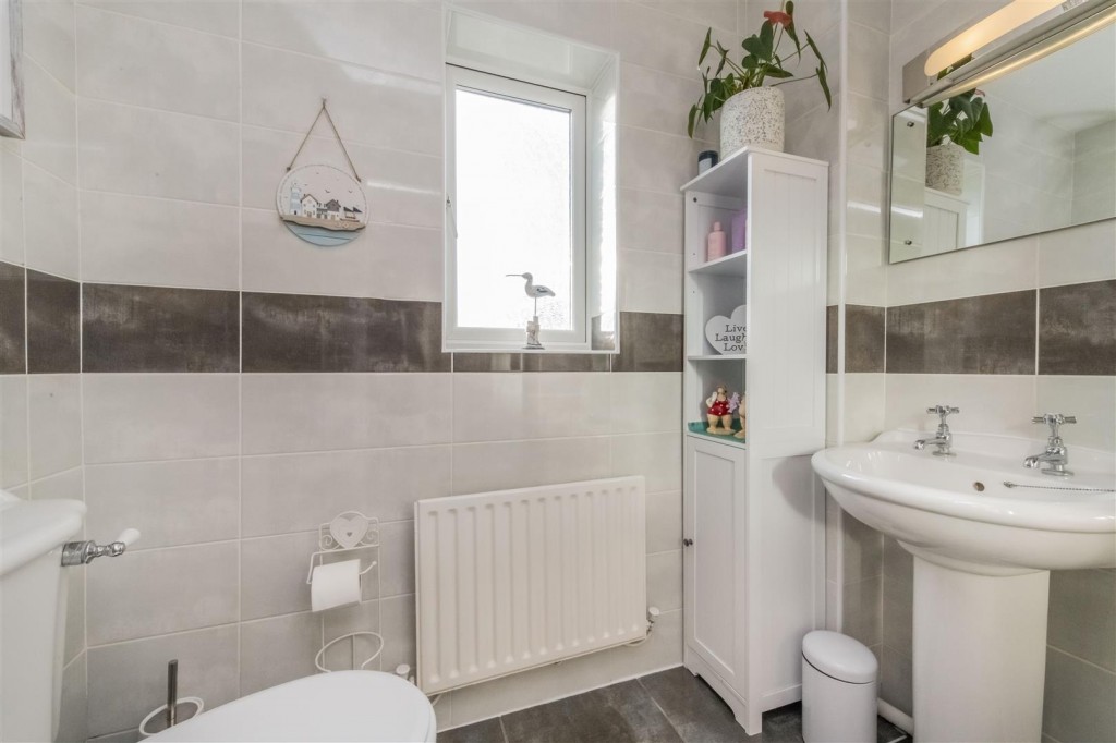 Images for Cross Brooks, Wootton, Northampton EAID:oscarjamesapi BID:1