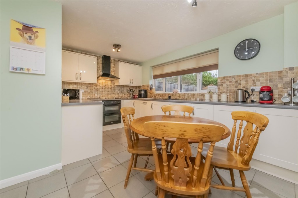 Images for Wells Close, Kettering EAID:oscarjamesapi BID:2