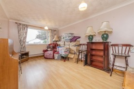 Images for Queensway, Burton Latimer