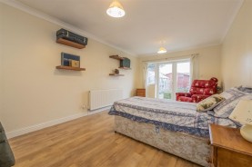 Images for Queensway, Burton Latimer