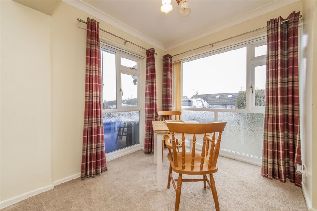 Images for Queensway, Burton Latimer EAID:oscarjamesapi BID:3