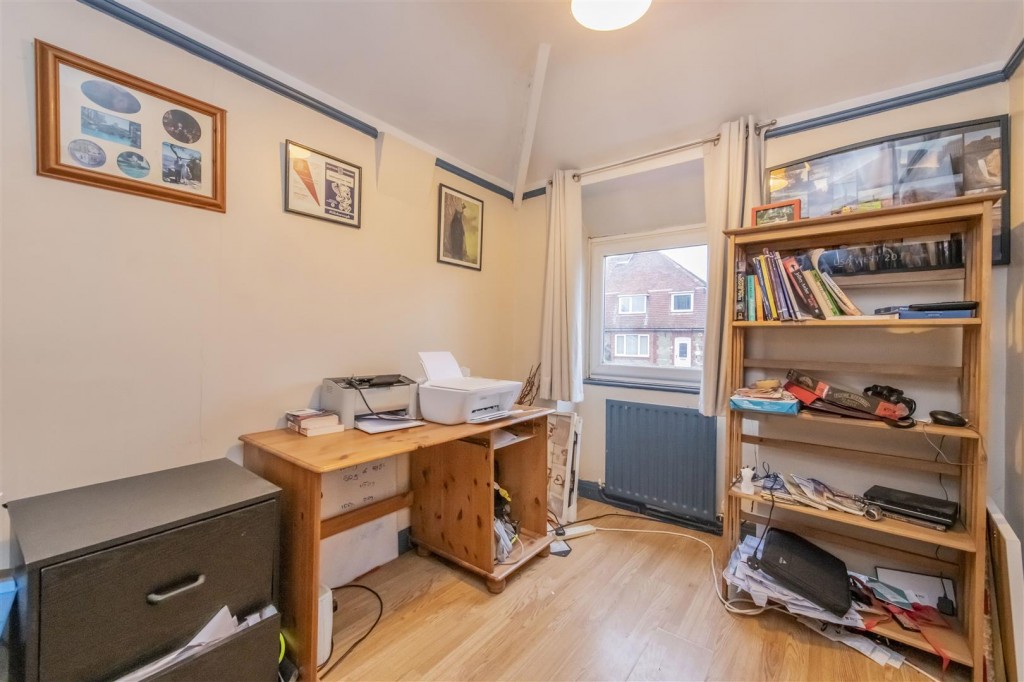 Images for Willow Road, Kettering EAID:oscarjamesapi BID:2
