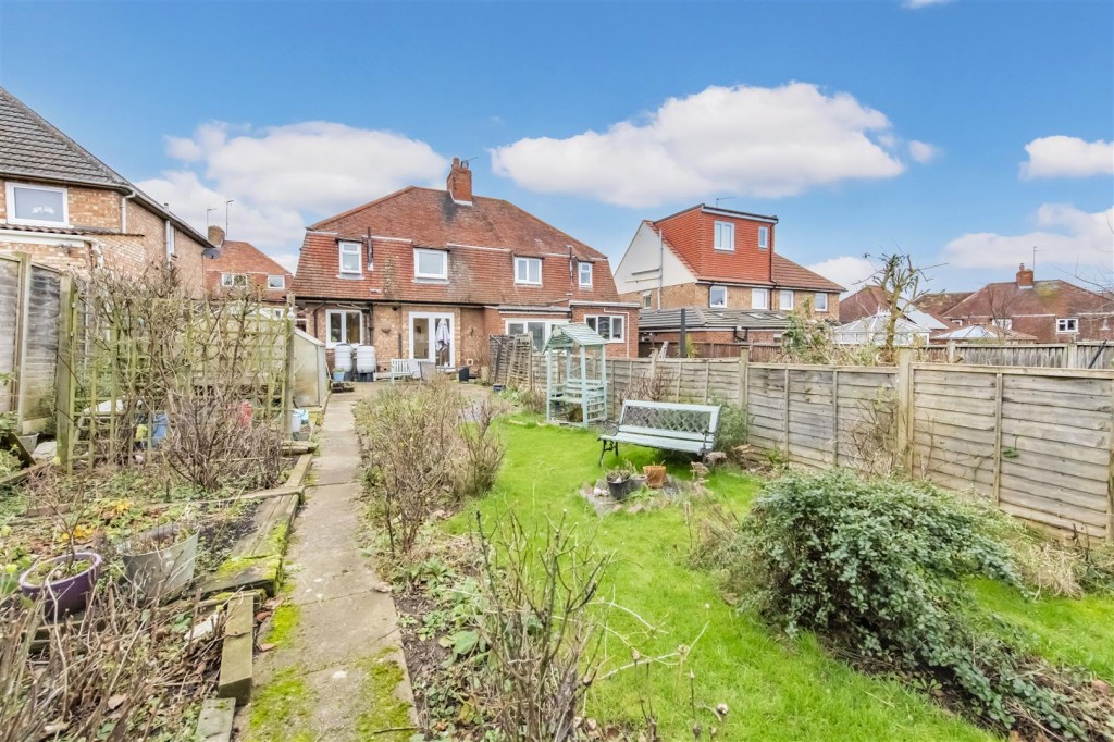 Images for Willow Road, Kettering EAID:oscarjamesapi BID:2