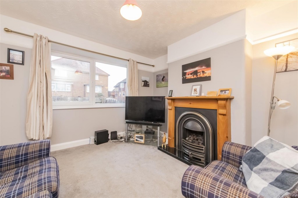 Images for Willow Road, Kettering EAID:oscarjamesapi BID:2