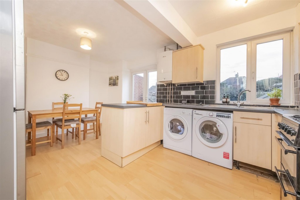 Images for Willow Road, Kettering EAID:oscarjamesapi BID:2