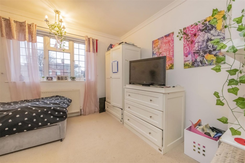 Images for Burns Road, Kettering EAID:oscarjamesapi BID:2