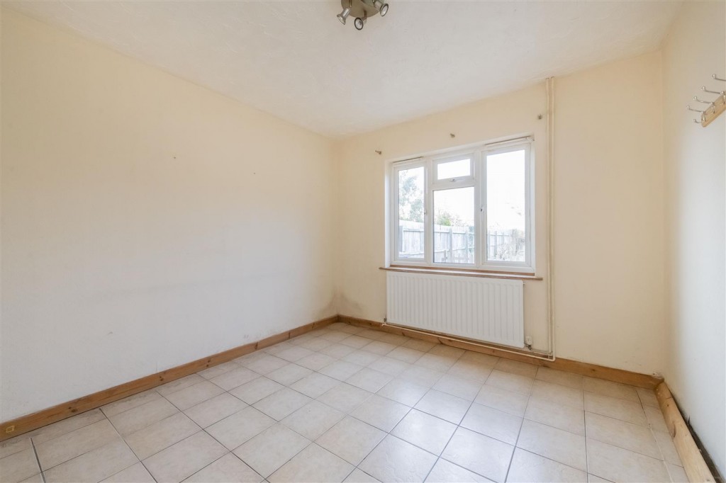 Images for Tollbar, Higham Ferrers, Rushden EAID:oscarjamesapi BID:6