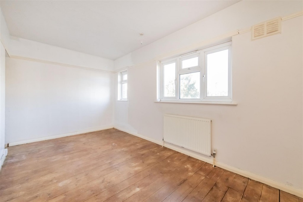 Images for Tollbar, Higham Ferrers, Rushden EAID:oscarjamesapi BID:6