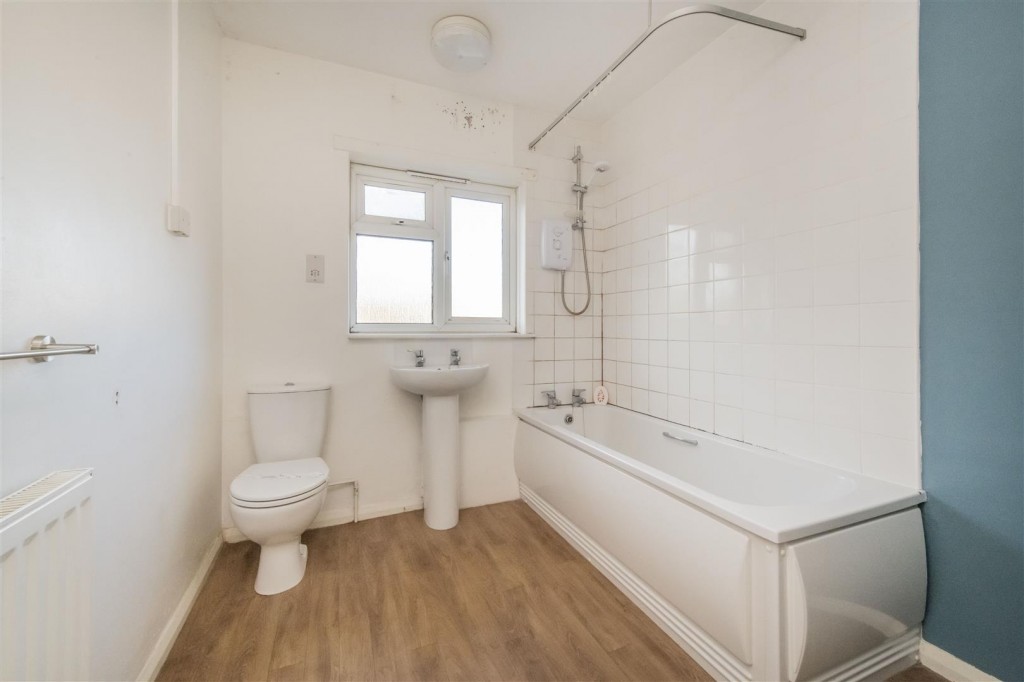 Images for Tollbar, Higham Ferrers, Rushden EAID:oscarjamesapi BID:6