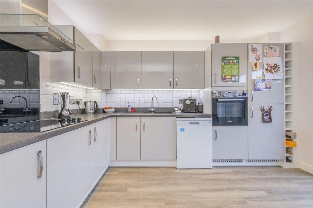 Images for Hanging Barrows, Boughton, Northampton EAID:oscarjamesapi BID:1