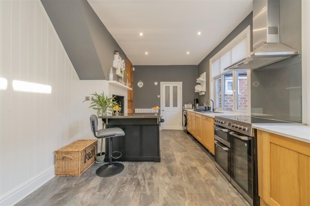Images for Castle Street, Wellingborough EAID:oscarjamesapi BID:6
