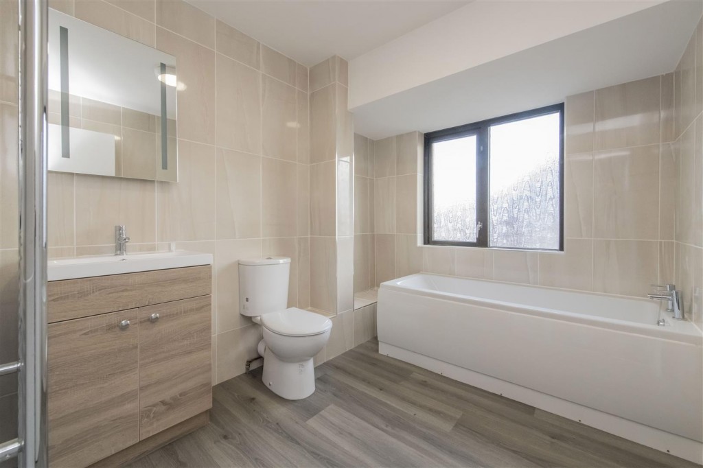 Images for Neale Avenue, Kettering EAID:oscarjamesapi BID:2