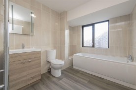 Images for Neale Avenue, Kettering