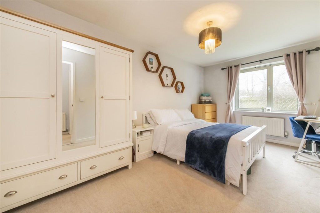 Images for Crescent West, Kettering EAID:oscarjamesapi BID:2