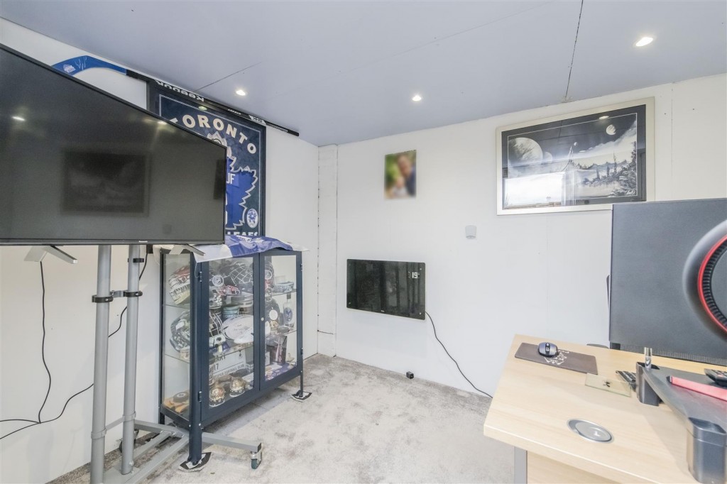 Images for Melloway Road, Rushden EAID:oscarjamesapi BID:6