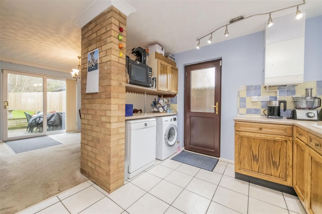 Images for Malvern Close, Kettering EAID:oscarjamesapi BID:2
