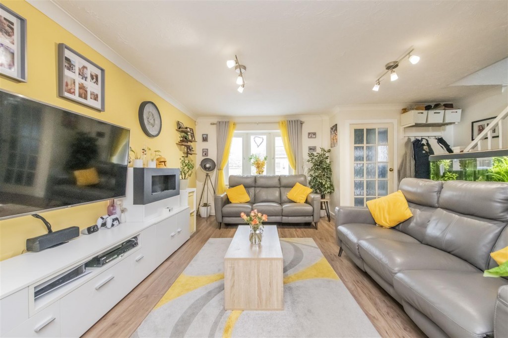 Images for Larchwood Close, Wellingborough EAID:oscarjamesapi BID:6
