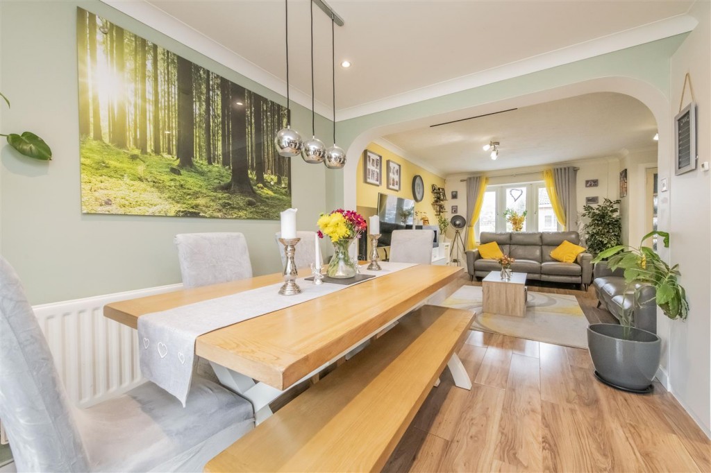 Images for Larchwood Close, Wellingborough EAID:oscarjamesapi BID:6