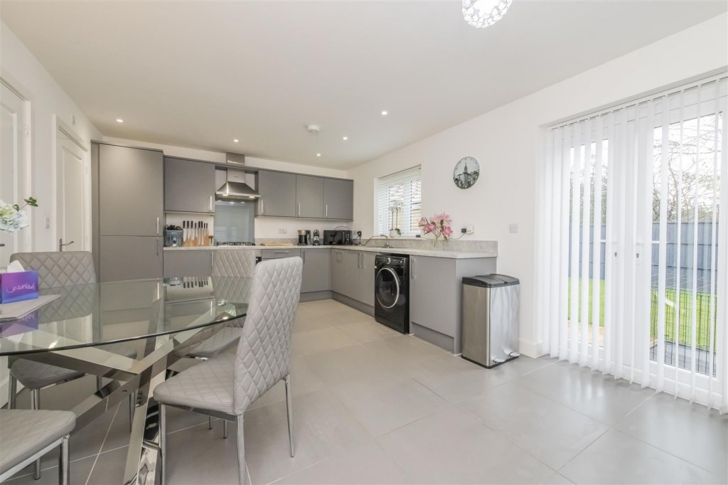 Images for Flinders Close, Oakley Vale, Corby EAID:oscarjamesapi BID:4
