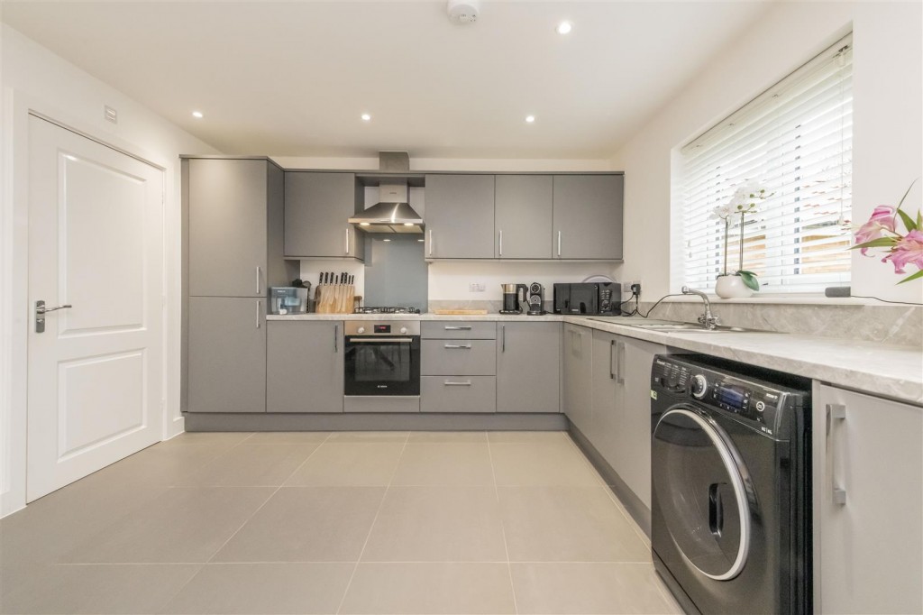 Images for Flinders Close, Oakley Vale, Corby EAID:oscarjamesapi BID:4
