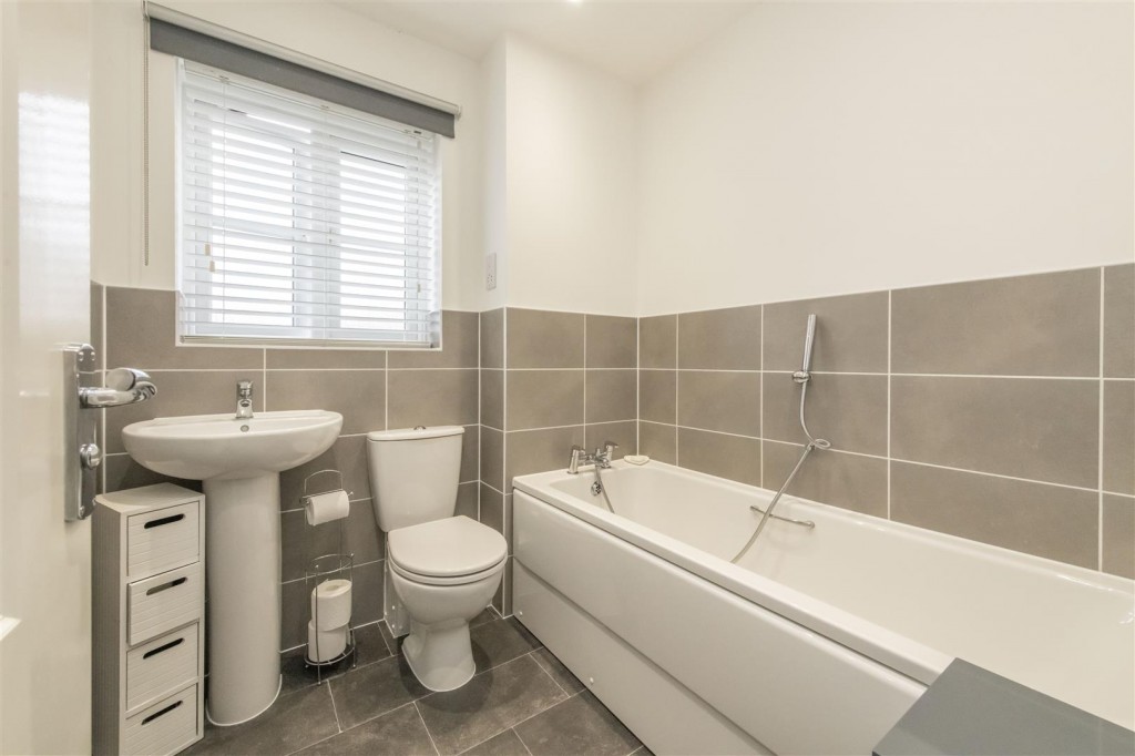 Images for Flinders Close, Oakley Vale, Corby EAID:oscarjamesapi BID:4