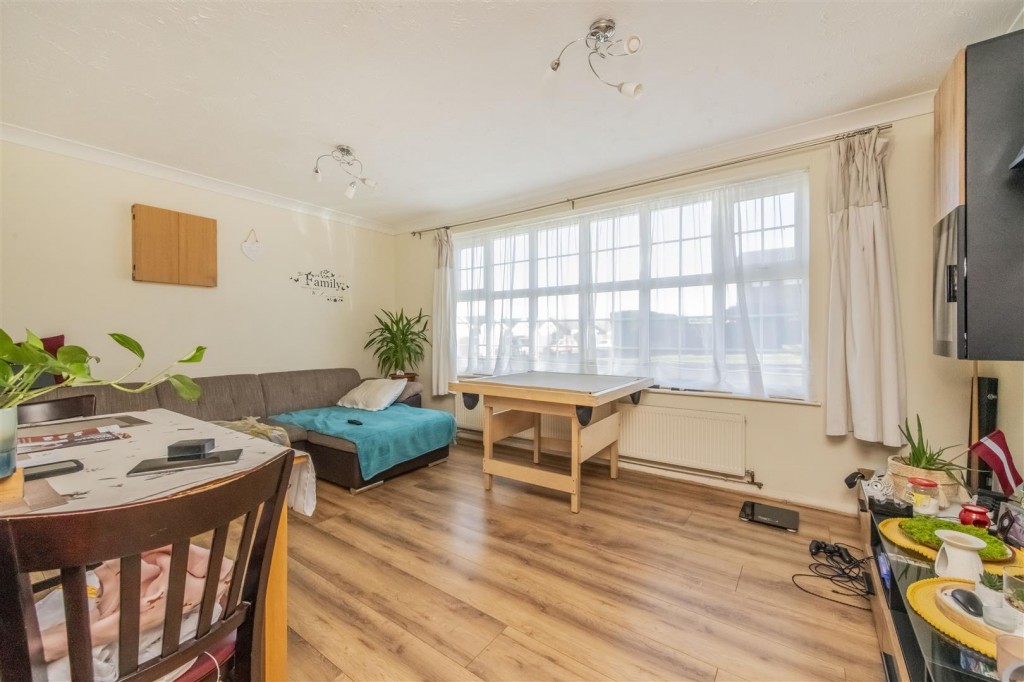 Images for Somerford Road, Wellingborough EAID:oscarjamesapi BID:6