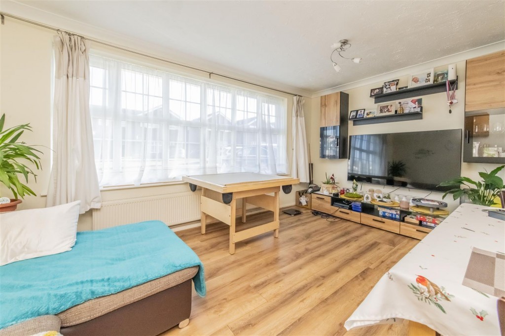 Images for Somerford Road, Wellingborough EAID:oscarjamesapi BID:6
