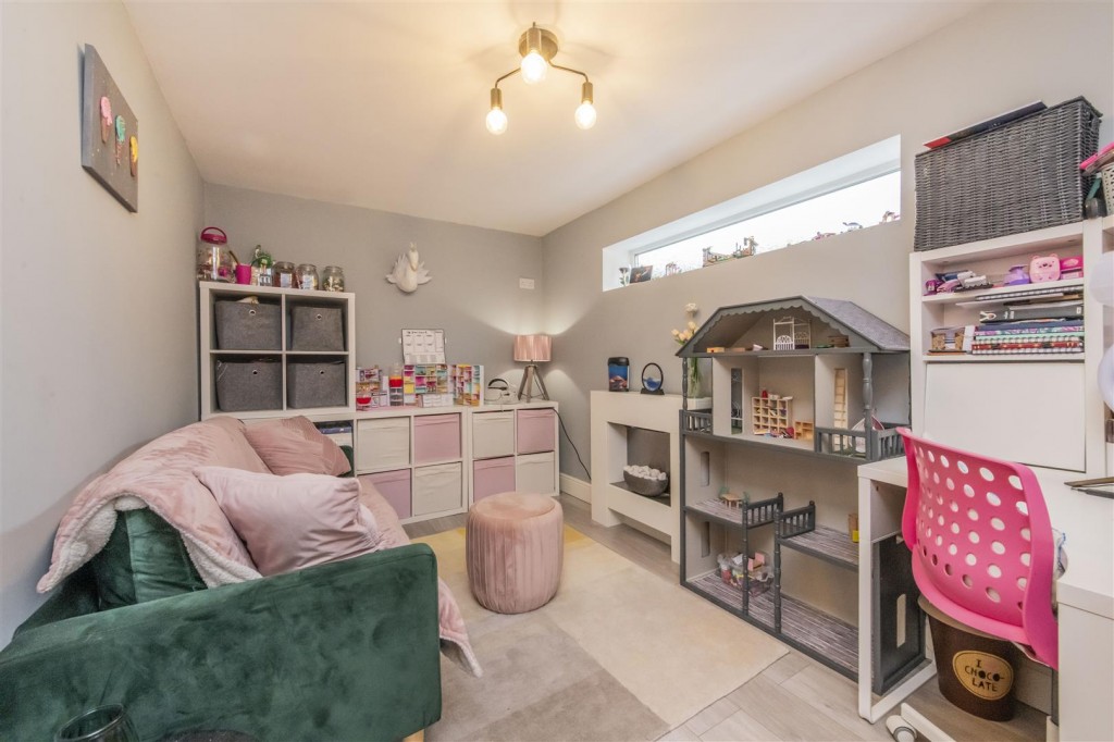 Images for Orlingbury Road, Isham EAID:oscarjamesapi BID:3