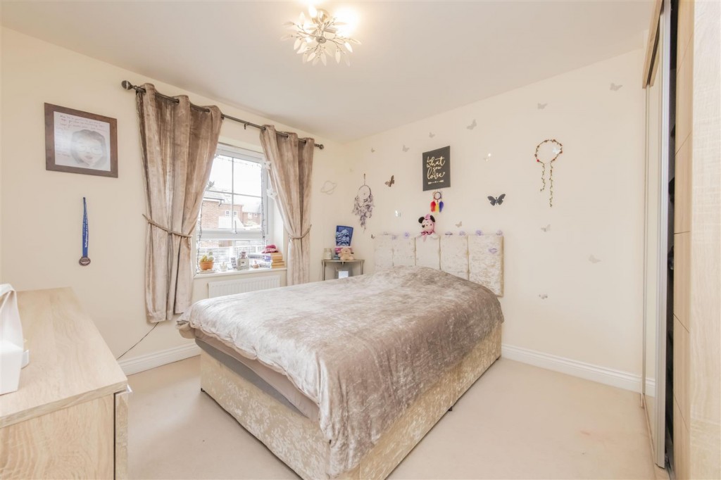 Images for Silverstone Road, Burton Latimer EAID:oscarjamesapi BID:3