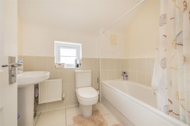 Images for Silverstone Road, Burton Latimer