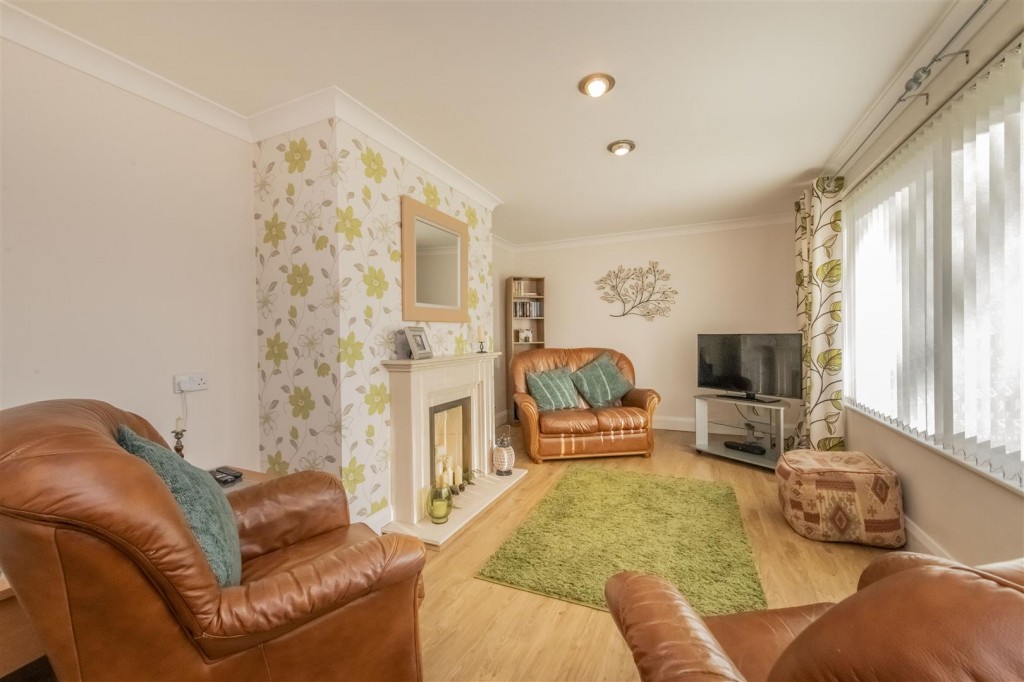 Images for Rosedale Avenue, Corby EAID:oscarjamesapi BID:4