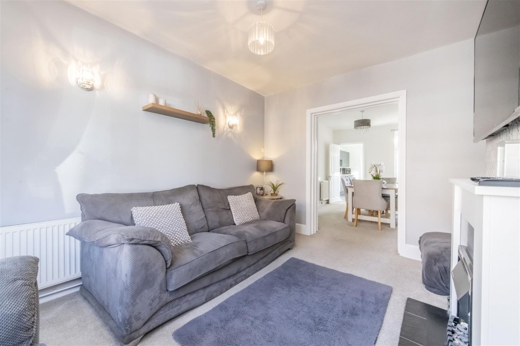 Images for Alexandra Street, Burton Latimer EAID:oscarjamesapi BID:3