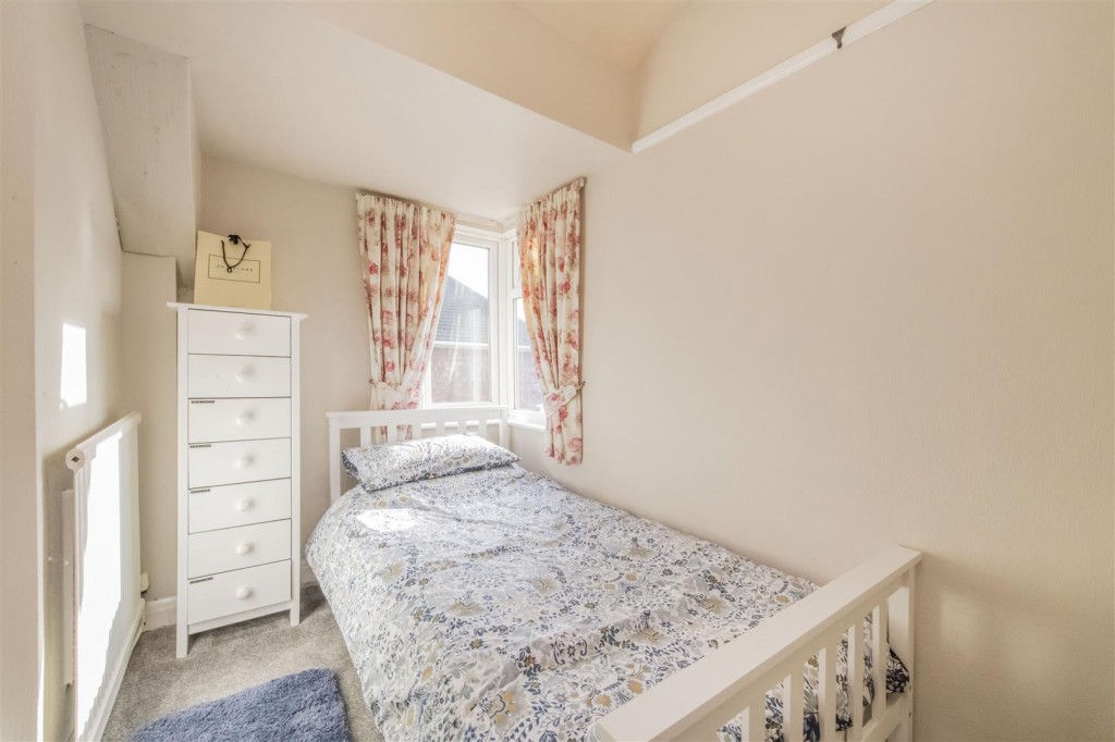 Images for Willow Road, Kettering EAID:oscarjamesapi BID:2