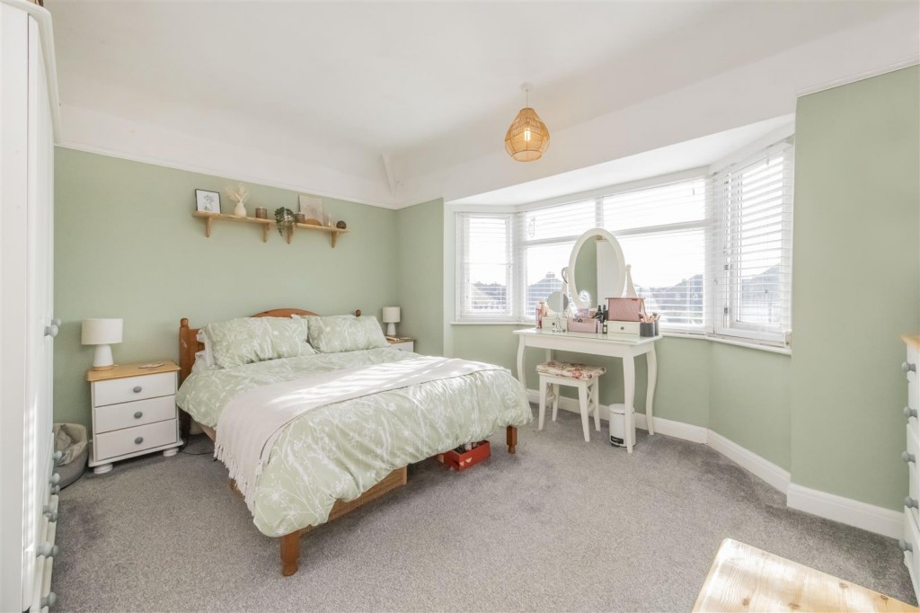 Images for Willow Road, Kettering EAID:oscarjamesapi BID:2