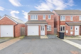 Images for Fortress Close, Weldon, Corby