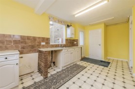 Images for East Avenue, Burton Latimer
