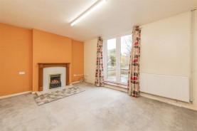 Images for East Avenue, Burton Latimer